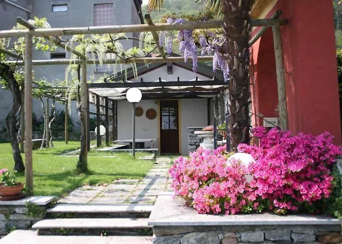 Venkovský dům Casamariuccia Massino Visconti